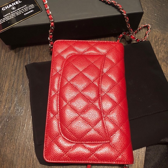 Chanel Bag Wallet On Chain in Red Caviar Leather Crossbody Silver Hardware - Picture 6 of 9